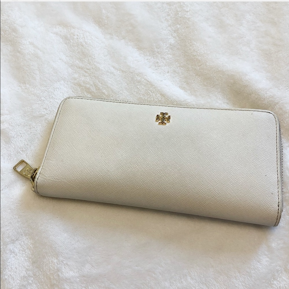 White Tory Burch Wallet